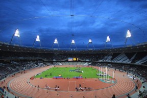 2026世界杯104场比赛-内马尔首秀惊艳，C9虽败犹荣引球迷泪目